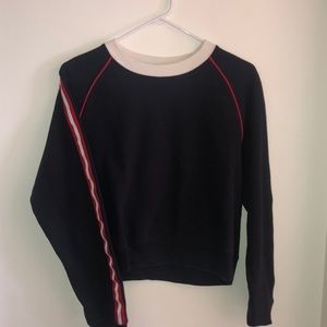 Cropped navy blue sweater w stripped sleeves